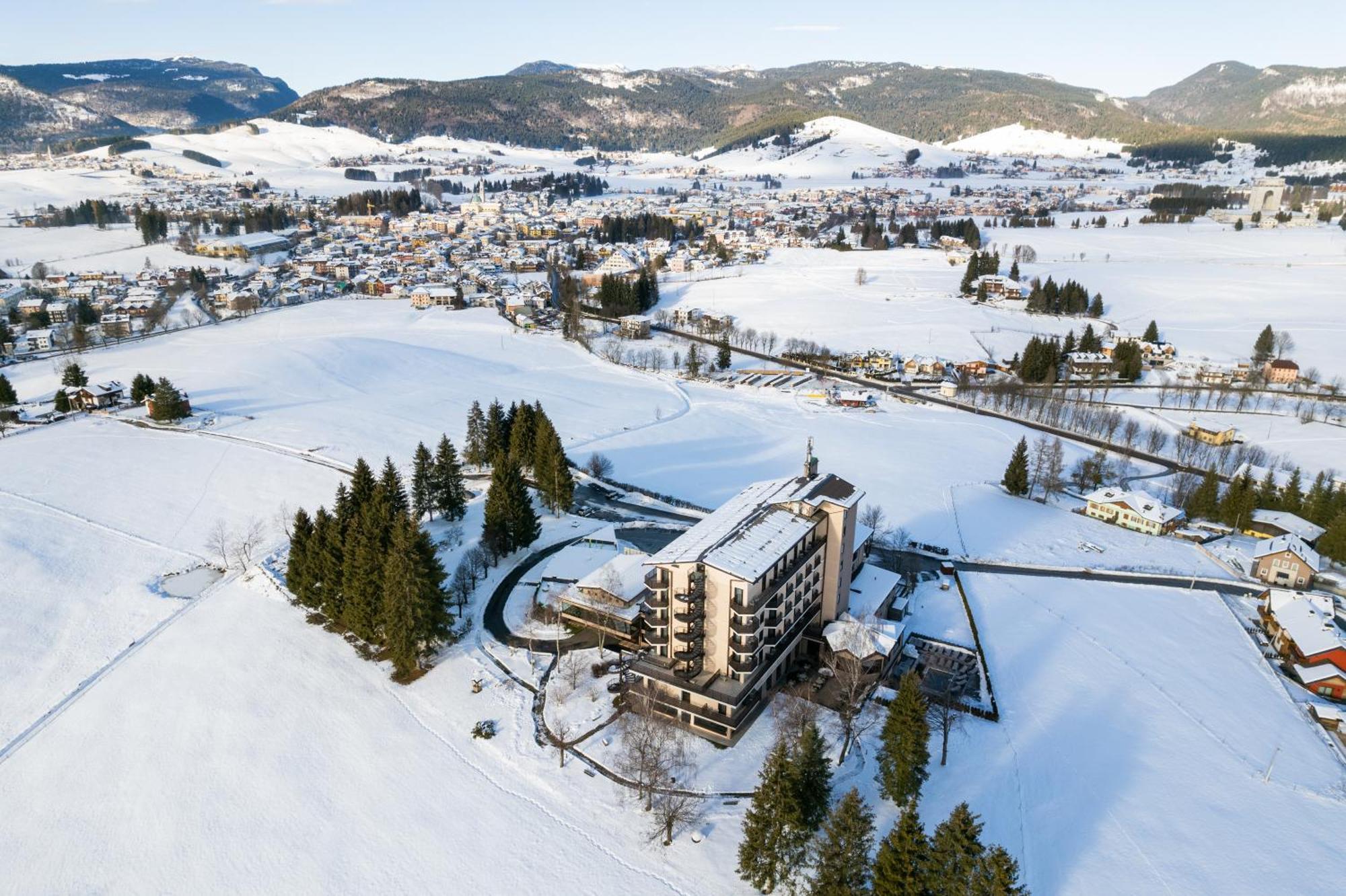 Linta Hotel Wellness & Spa 아지아고 외부 사진