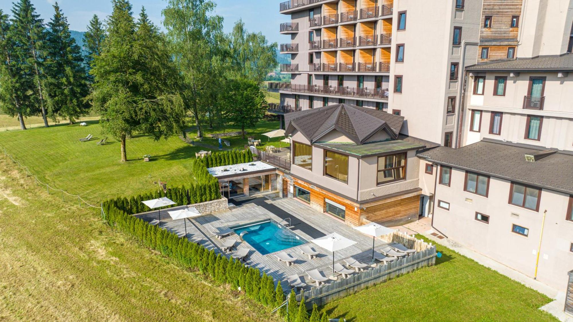 Linta Hotel Wellness & Spa 아지아고 외부 사진