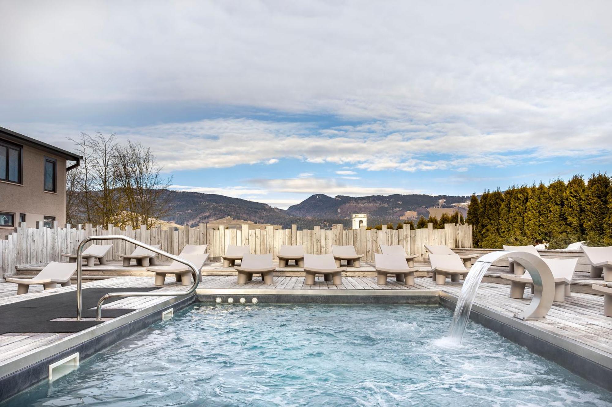 Linta Hotel Wellness & Spa 아지아고 외부 사진