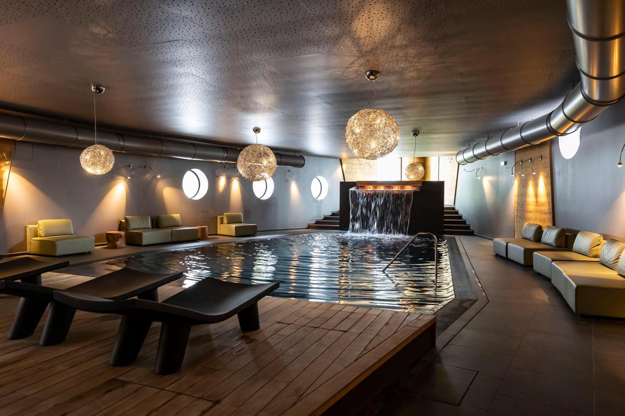 Linta Hotel Wellness & Spa 아지아고 외부 사진