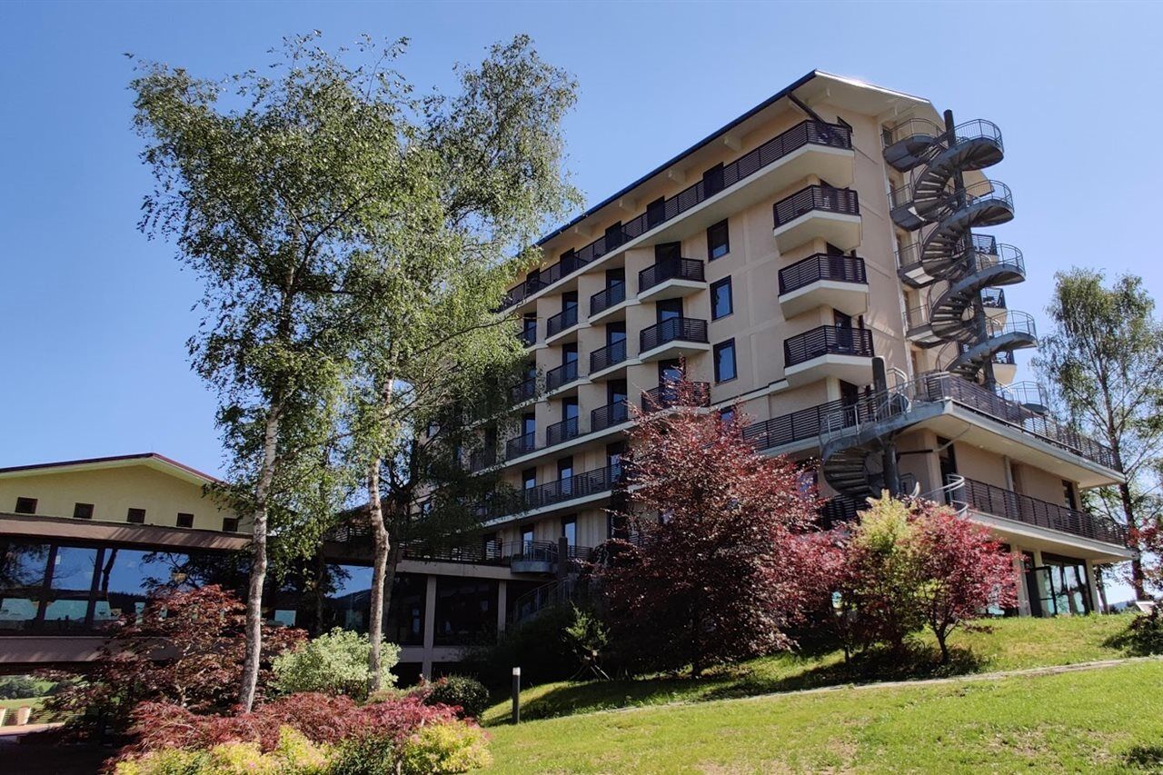 Linta Hotel Wellness & Spa 아지아고 외부 사진